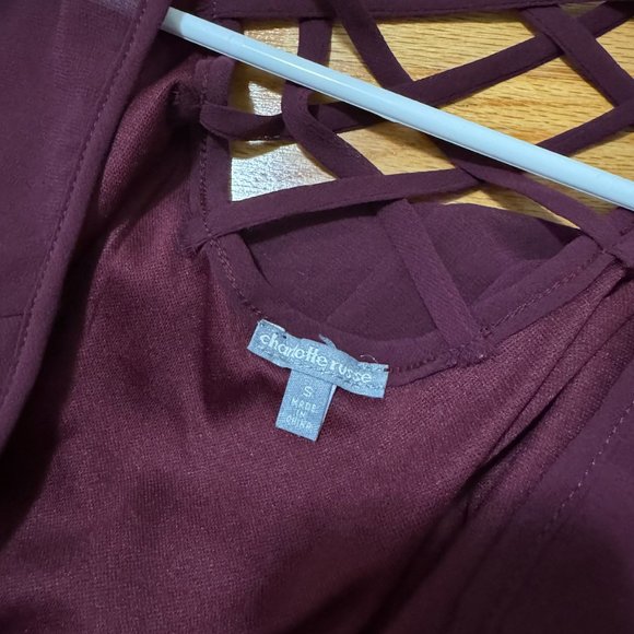 Charlotte Russe - Maroon Flowy Tank w/ Shoulder Sleeves - Picture 5 of 5